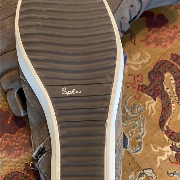 Booties - Picture 4 of 4